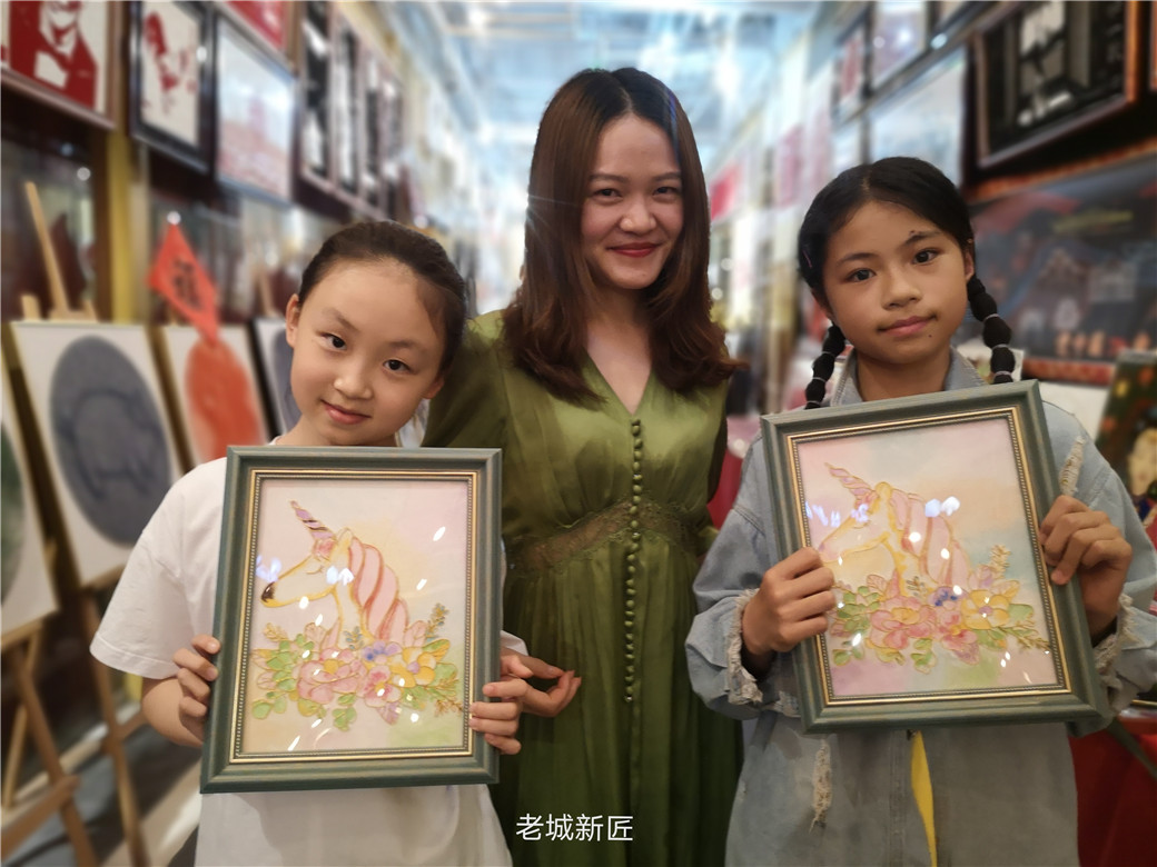 b5521651bfa349a4eee53c0a56e911f_副本.jpg